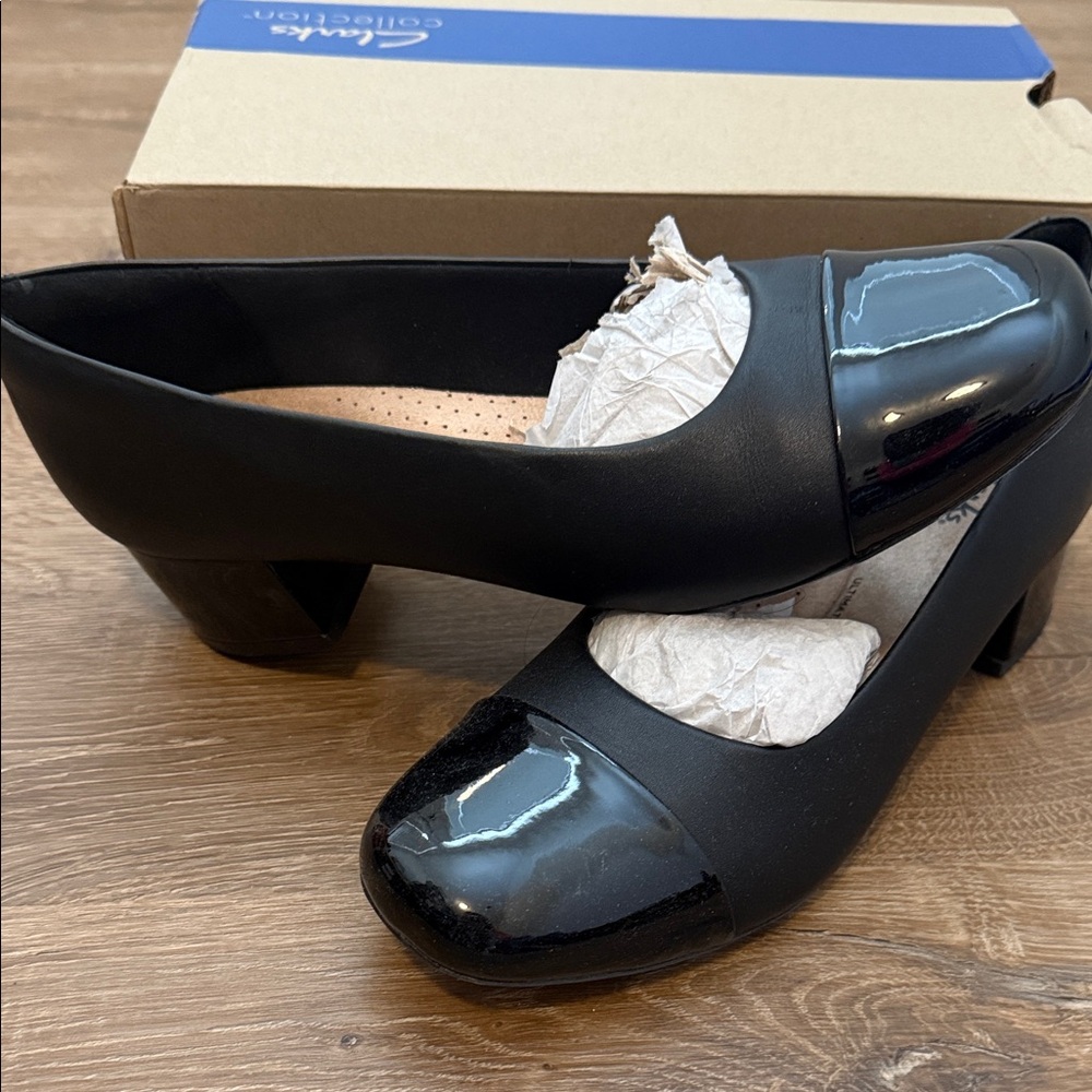Clarks Women's Marilyn Sara Black Heels with Patent Toe